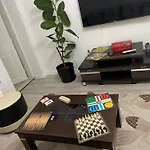 Juliette Apt With Private Garden